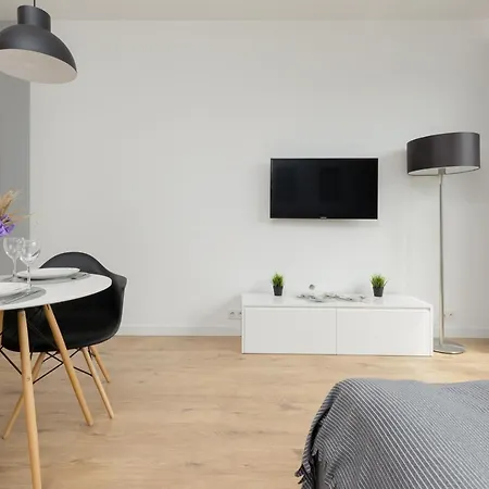 公寓 Wola Pet-friendly With Ac Slawinska By Renters
