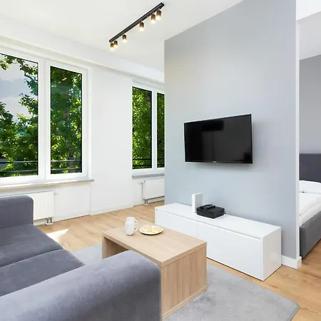 Wola Pet-friendly With Ac Slawinska By Renters 华沙