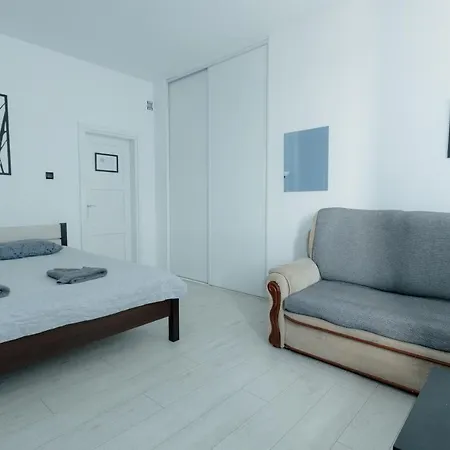 Hidden Peak - Guestrooms Homestay szállás