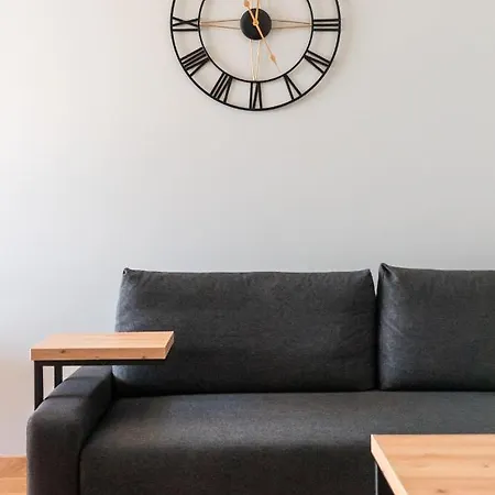 Apartment Wola Skwer Happy