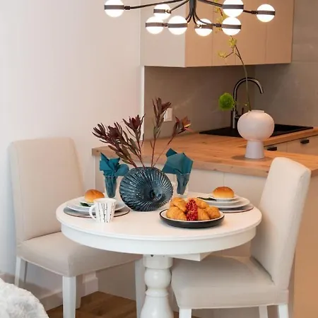Apartment Stoklosy Warschau