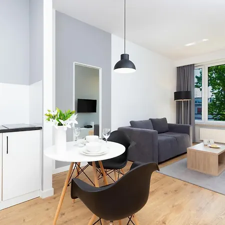 Wola Pet-friendly With Ac Slawinska By Renters 华沙