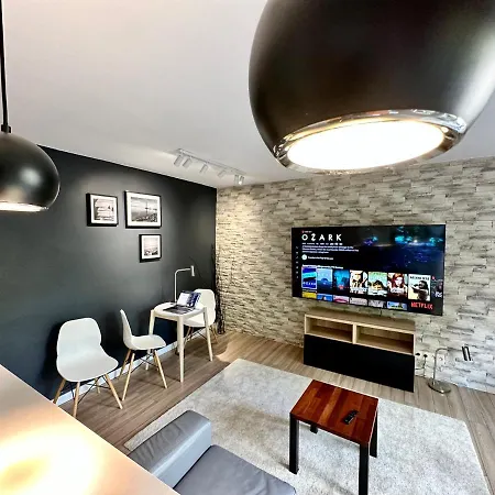 Neon 3 Silence Metro Wifi 85'tv Netflix Hbo Apartament Warszawa