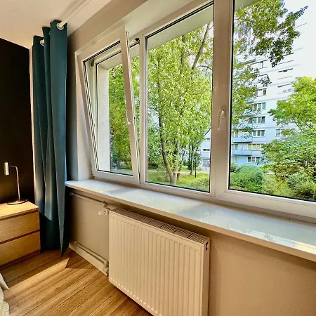 Apartament Neon 3 Silence Metro Wifi 85'tv Netflix Hbo