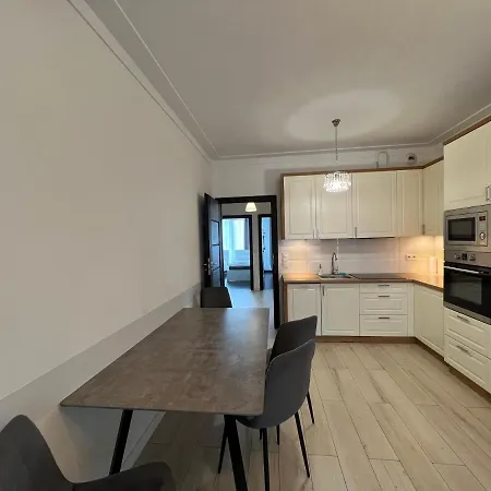 Apartamento Wola Luxury Varsovia