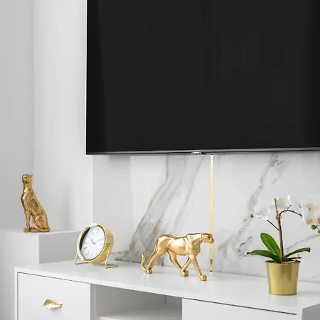Apartment Glam & Modern By Cooee
