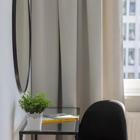 Amazing Spacious In Center By Renters 바르샤바