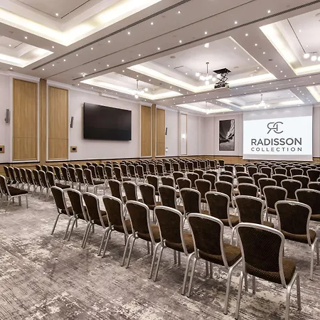 Radisson Collection Hotel, Otel Varşova