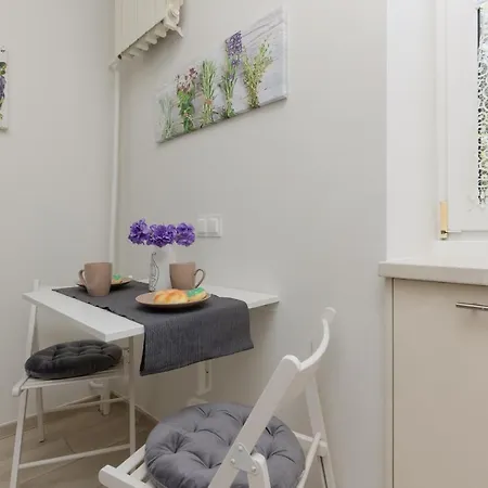 Apartment Raclawicka Cozy By Renters