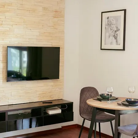Better - Wlodarzewska 81 - Bezplatny Garaz Apartment *