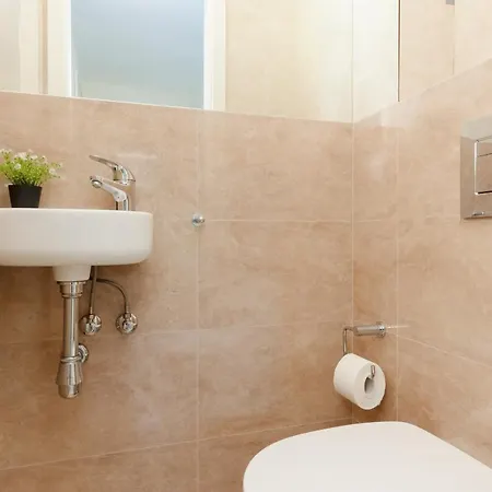 Center Zurawia By Renters Διαμέρισμα *