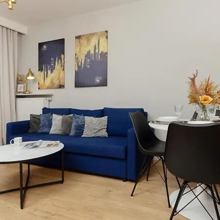 Modern With Balcony Mokotow Business Centre By Renters Apartamento