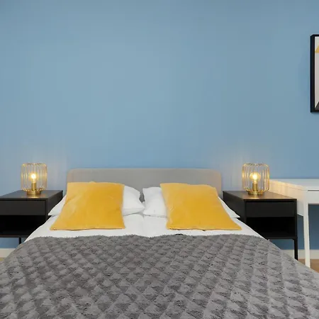 Modern With Balcony Mokotow Business Centre By Renters Varsóvia