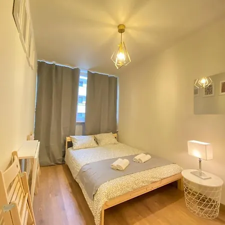 Halby Pereca 13/19 * Βαρσοβία