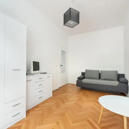 Plac Zbawiciela 3-bedroom Warsaw