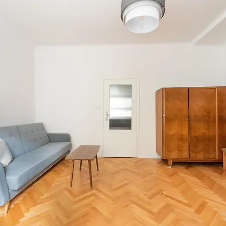 Plac Zbawiciela 3-bedroom Warsaw