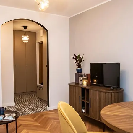 Apartament Przy Metrze Wierzbno Z Nuta Vintage Warsaw