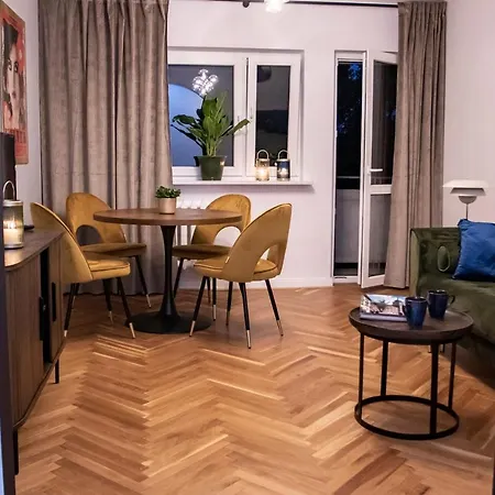 Apartament Przy Metrze Wierzbno Z Nuta Vintage Apartment *