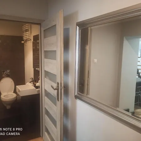 Metro Plocka Antresola Apartment *