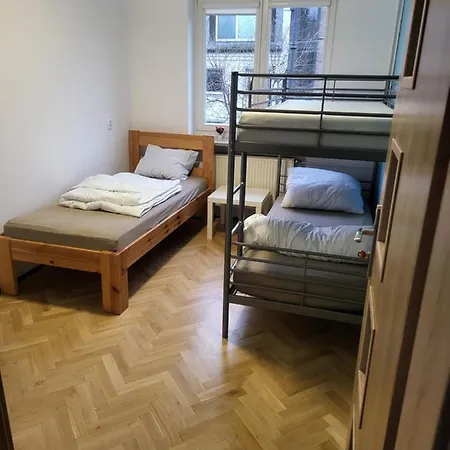 Hostel Rooms4rest Cisowa - Private For Tourists - Atr Consulting Sp, Z O,o, Varšava