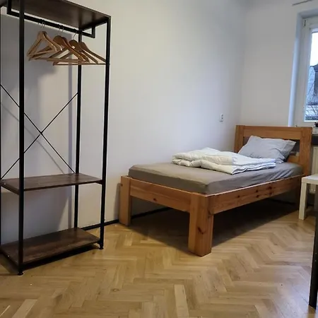 Rooms4rest Cisowa - Private For Tourists - Atr Consulting Sp, Z O,o, Hostel Varšava