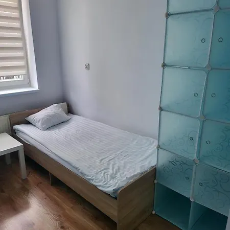 Rooms4rest Cisowa - Private For Tourists - Atr Consulting Sp, Z O,o, Hostel