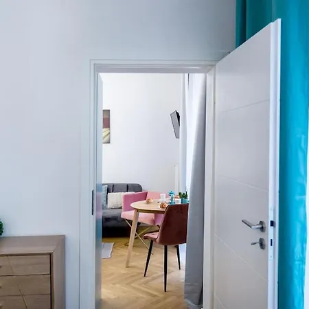 Romantyczny, Nowoczesny W Sercu Placu Zbawiciela! Apartment