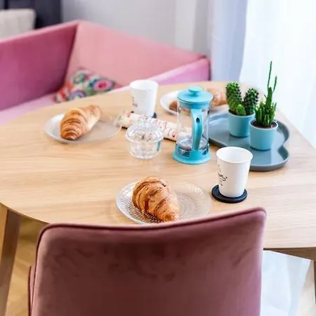 Apartment Romantyczny, Nowoczesny W Sercu Placu Zbawiciela!