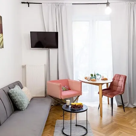 Apartment Romantyczny, Nowoczesny W Sercu Placu Zbawiciela! Warsaw