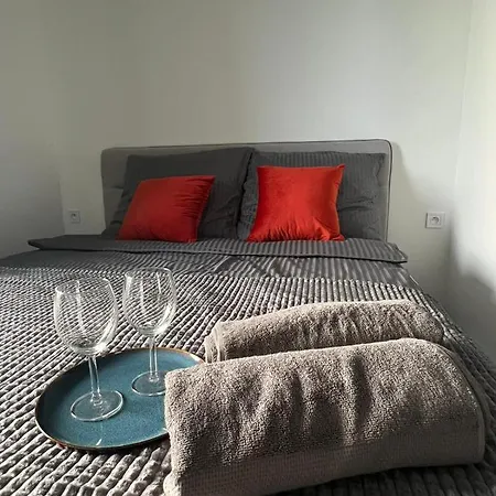 52 Apartment