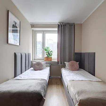 Privilage Location W Centrum Daire Varşova