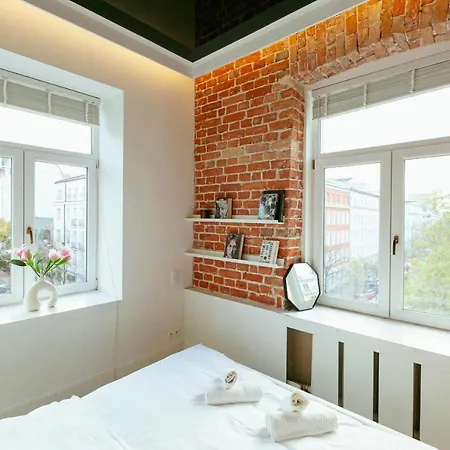 Wspolna 54a - Free Parking - Dla 6 Osob - 450 Metrow Od Dworca Centralnego I Zlotych Tarasow - Better Apartamento Varsovia