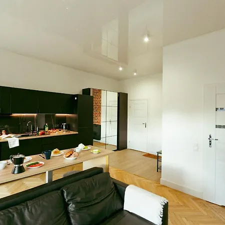Wspolna 54a - Free Parking - Dla 6 Osob - 450 Metrow Od Dworca Centralnego I Zlotych Tarasow - Better Apartamento Varsovia