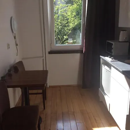 Mika - 22 Korotynskiego Street Homestay
