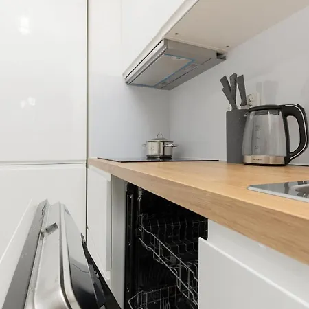 Apartamento With Ac Mokotow Business Centre By Renters Varsovia