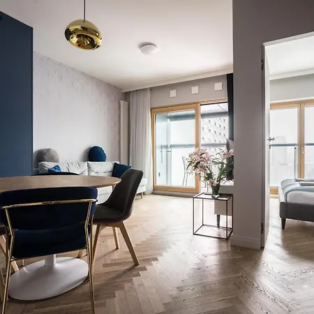 Vipwarsawapartments Amber Mennica アパート