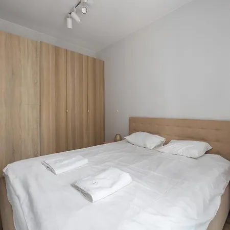 Vipwarsawapartments Amber Mennica ワルシャワ