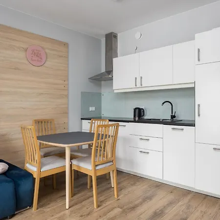 Vipwarsawapartments Amber Mennica ワルシャワ