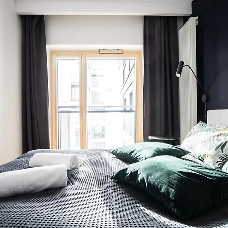 Vipwarsawapartments Amber Mennica アパート