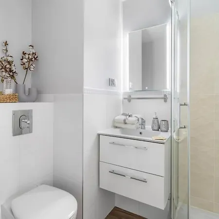 Air-conditioned Downtown Oasis On Foot To Station Metro Smarttv Wifi