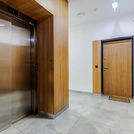 Apartment Relax&comfort New Waw 50 Sqm With Terrace, Garden, Free Parking And Ac