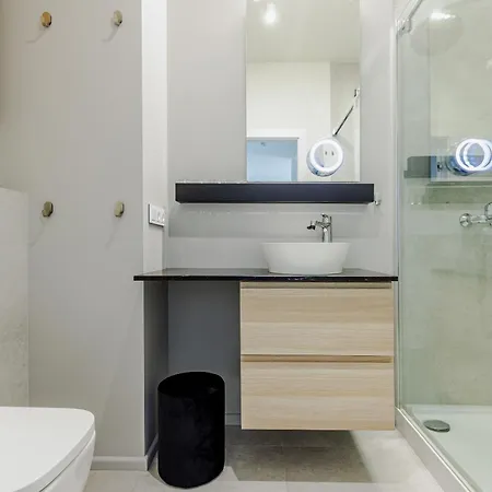 Relax&comfort New Waw 50 Sqm With Terrace, Garden, Free Parking And Ac *