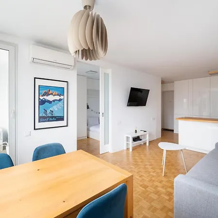 Апартаменты Plac Zawiszy Cosy *