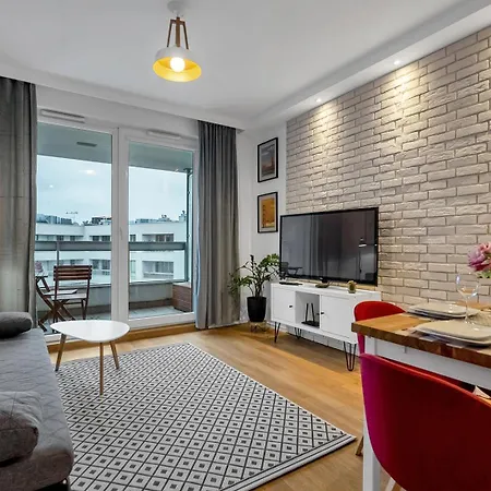 Apartament Wola - Parking, Balcony, Quiet & Quarter - By Rentujemy