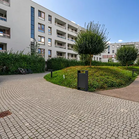 Apartament Wola - Parking, Balcony, Quiet & Quarter - By Rentujemy *