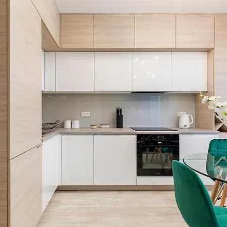 Vipwarsawapartments Pl Sienna 65 * Варшава