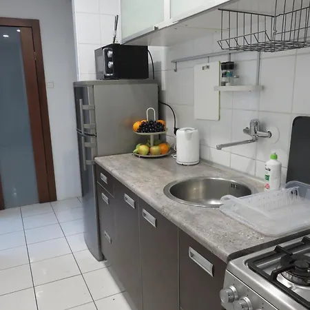 Апартаменты Kompaktowe 2 Pokoje Tramwaj Do Centrum 15 Min