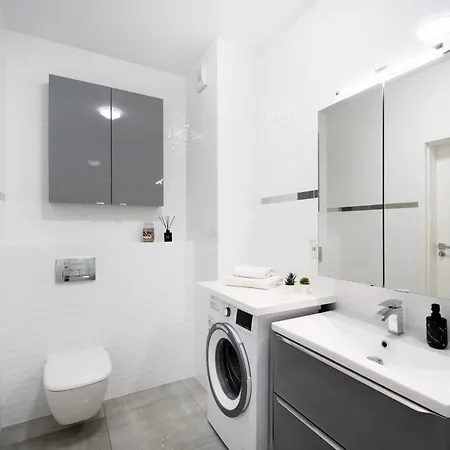Gama Glebocka 5d, 2-6 Guests * Varsovia