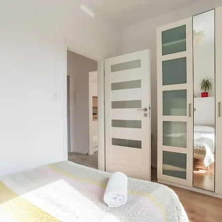 Cozy Flat Near Metro Szwedzka Apartament *