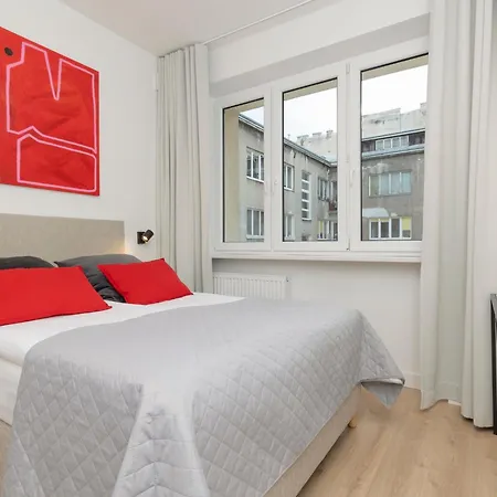 Amazing Spacious In Center By Renters 바르샤바